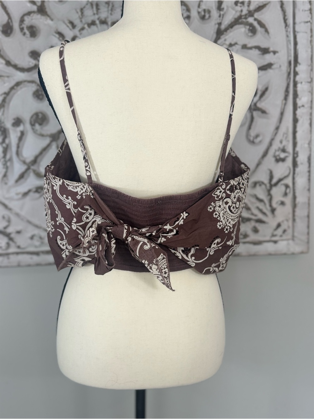American Eagle Outfitters Brown Paisley Bandana Crop Cami - Picture 3 of 13